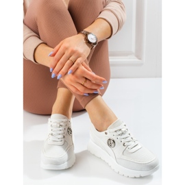 Vinceza damsportskor på plattformen vita 1