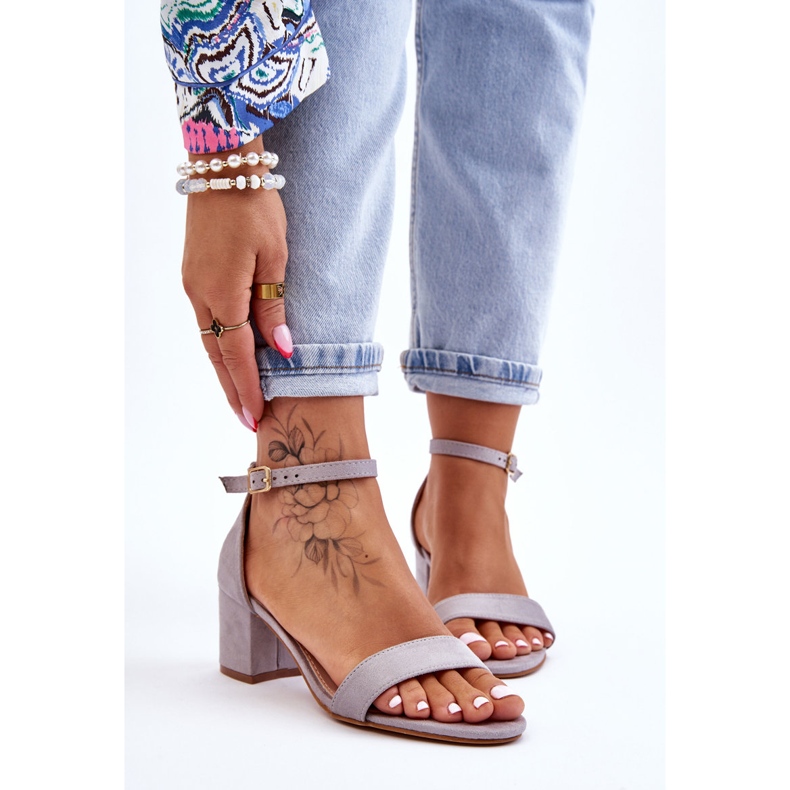 PS1 Grå Quincy sandaler i mocka med låg klack 1