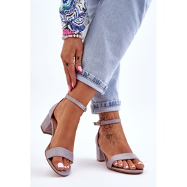 PS1 Grå Quincy sandaler i mocka med låg klack 2