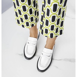 Bl&Ki Viola vitlackade skor 1