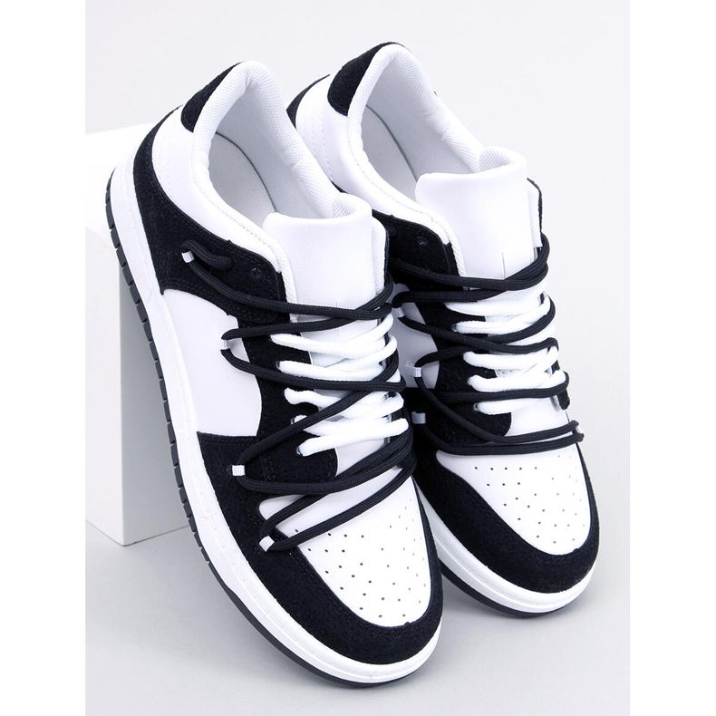 BM Panda sneakers Hart VIT/SVART 2