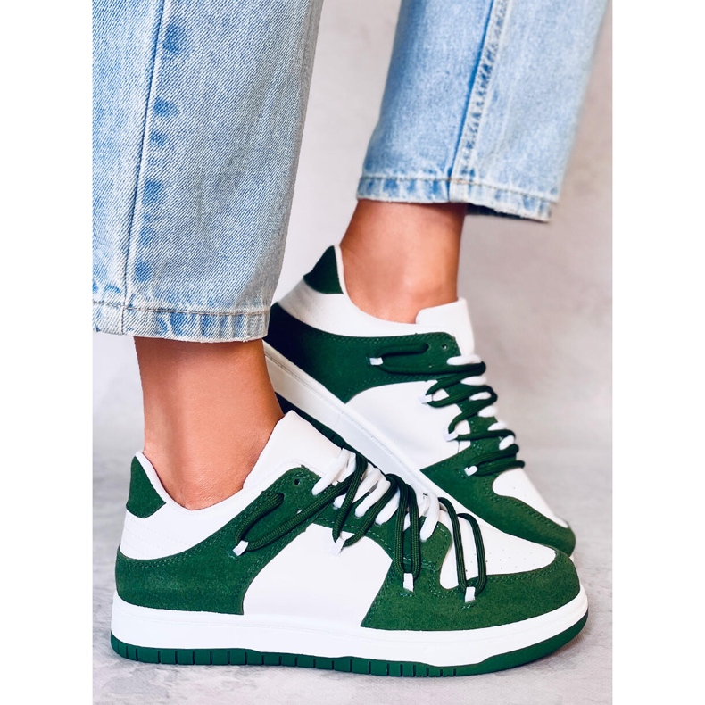 BM Hart VIT/GRÖN pandasneakers 1