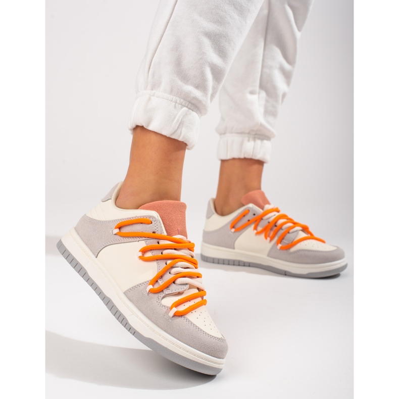 Shelovet sneakers med orange snörning vit 2