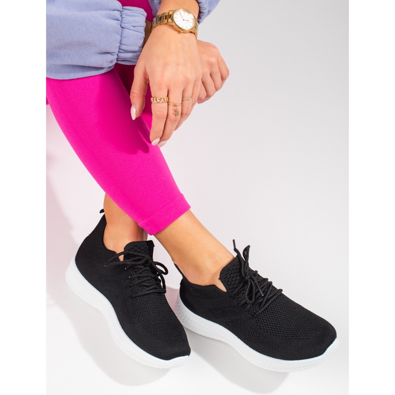 Shelovet svarta sportskor i textil 1