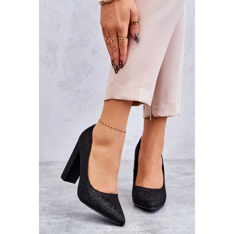 Glänsande Pumps På Svart Klack 1