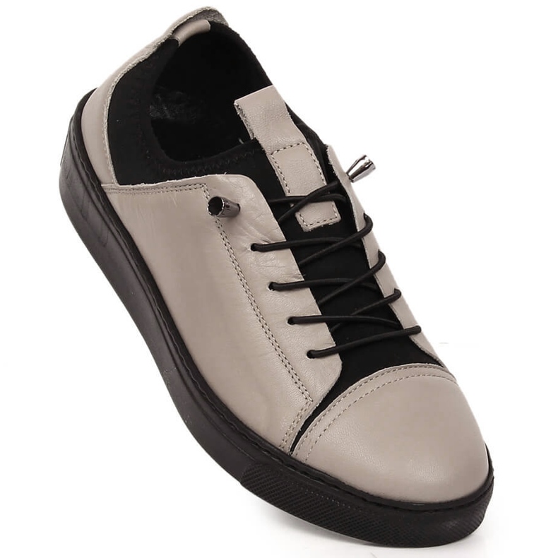 Lätt läder slip-on damskor beige T.Sokolski W22-351 1