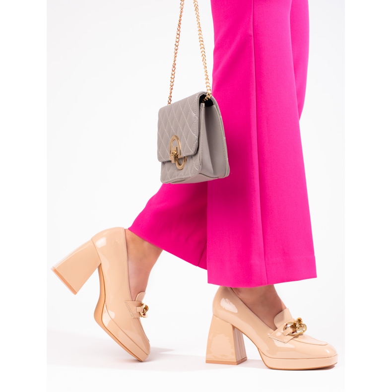 Beige pumps från Vinceza 1