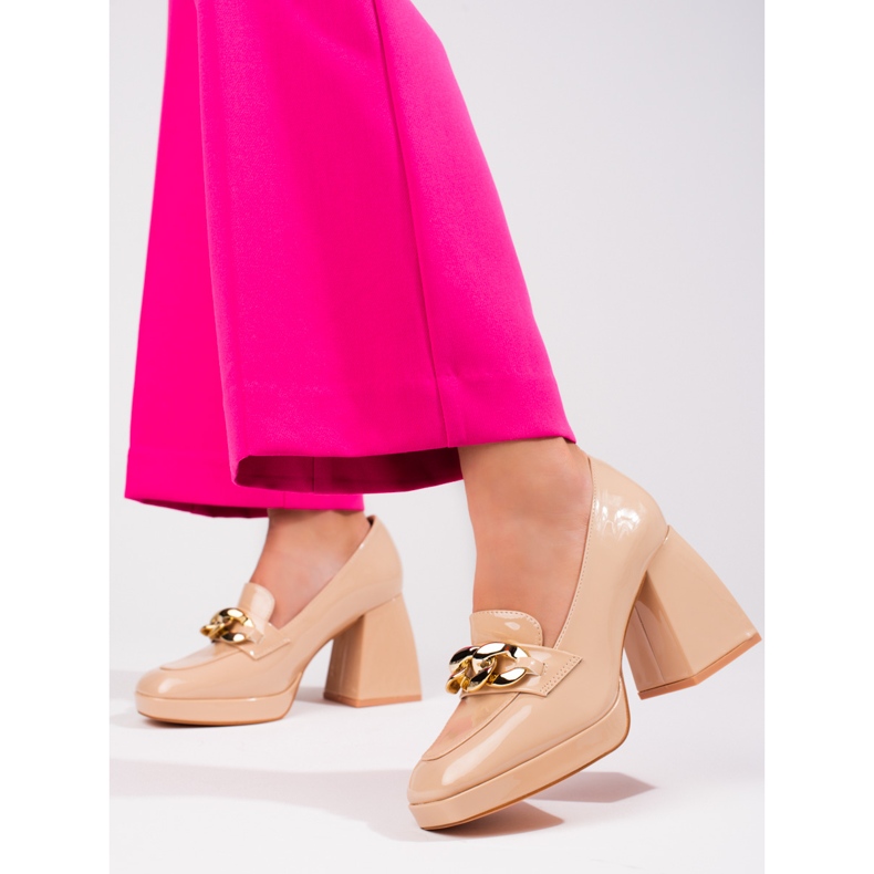 Beige pumps från Vinceza 2