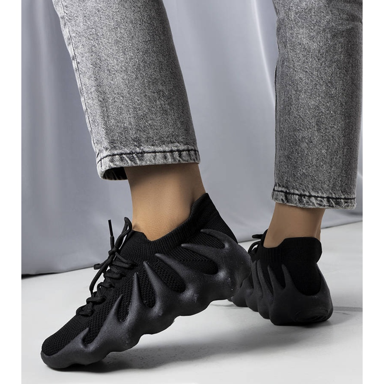 PA1 Svarta luftiga sneakers från Muriel 1