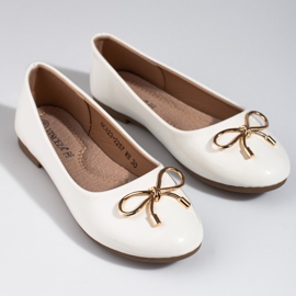 Vinceza Shelovet tjejbalettlägenheter lackerade i vitt 1