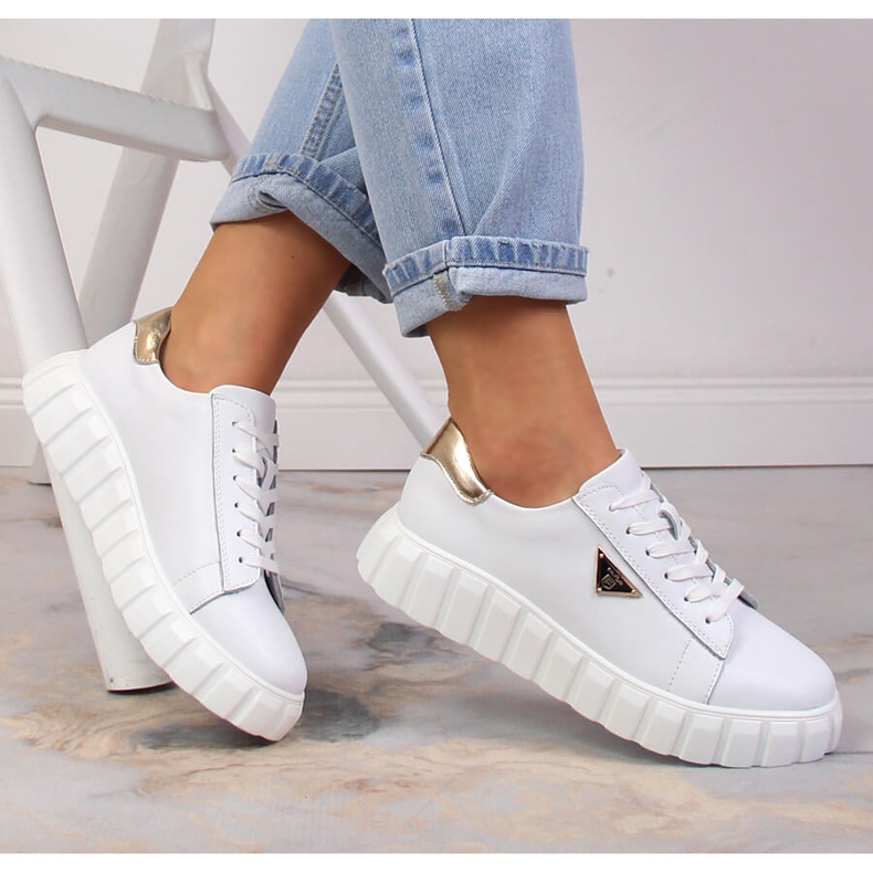 Kvinnors läderskor på plattformen vita Filippo DP4138/23 1