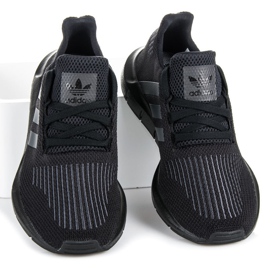 Adidas swift run j svart 1
