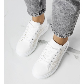 PA1 Erin perforerade vita sneakers 1