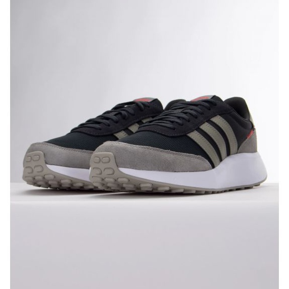 Skor adidas Run 70S M HP6120 svart 1