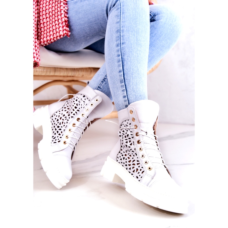 FILIPCZYK Vita Aileen stövlar i genombrutet läder 2