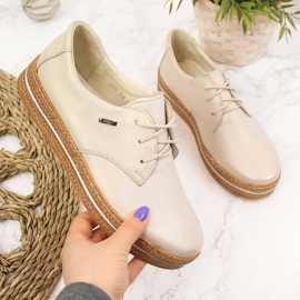 Damskor i pärlbeige läder Helios 380 2