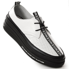 Kvinnors läderskor på plattformen vita Filippo DP3624/23 1