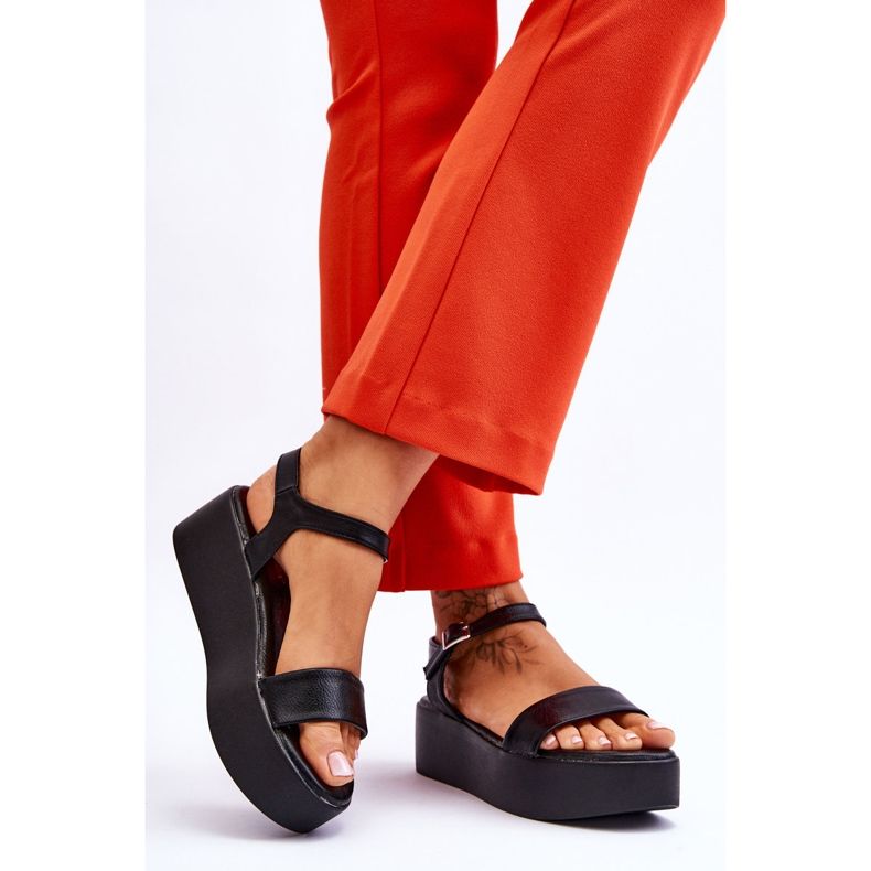 Vinceza Damsandaler på en massiv plattform Svart fodral 2