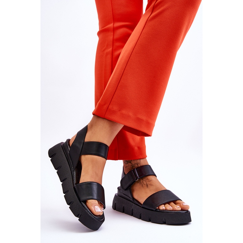 Vinceza Damsandaler i läderplattform Svart Katte 2