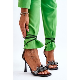 Knytna Sandaler På Hög Klack Med Svarta Delmar-fjärilar 2