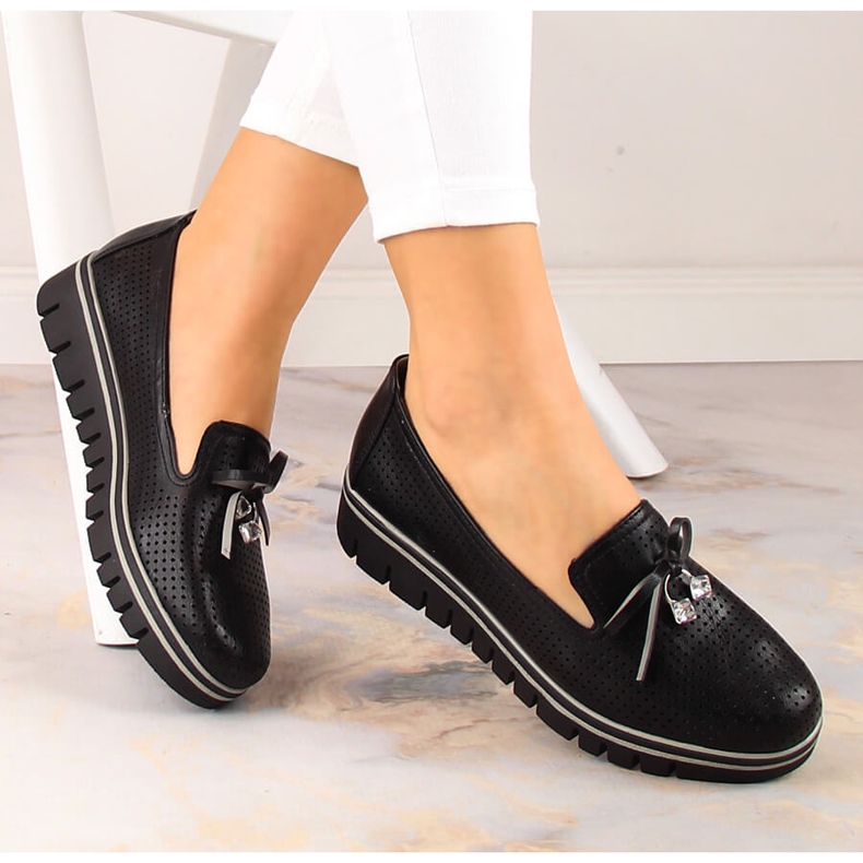 Genombrutna svarta platåskor för kvinnor Jezzi RMR2268-2 1