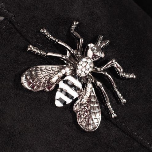 Svarta damtofflor på en bekväm Shelovet-kil 1