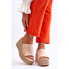 FS1 Damtofflor med kil och plattform Beige Ysabel 1