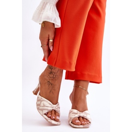 Fashionabla höga klackar i tryck Beige Floria 1