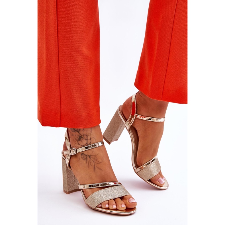 Vinceza Glänsande guld Alicia sandaler med hög klack gyllene 2