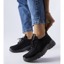 Belluci Svarta sneakers med smidig ovandel från Gois 1