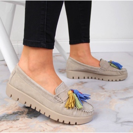 Skinnmockasiner för kvinnor med fransar beige Filippo DP3535 2