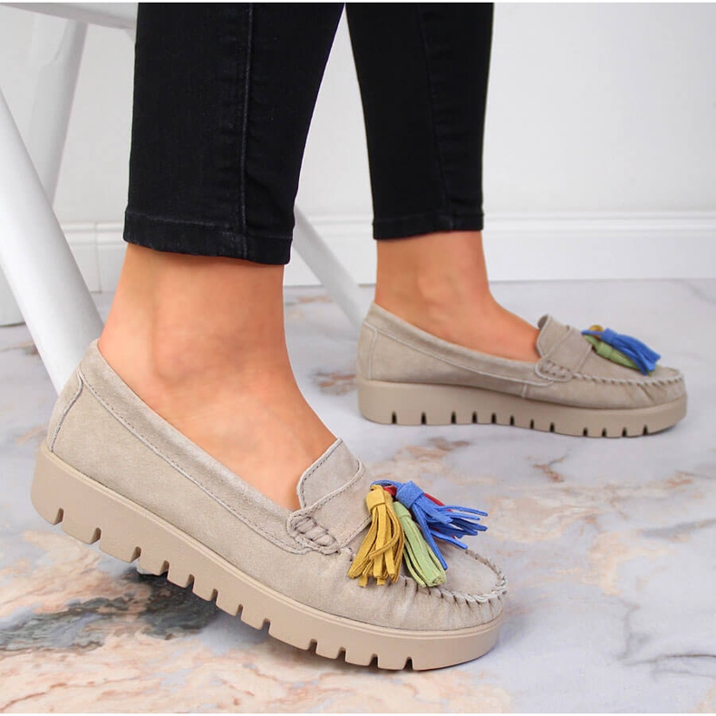 Skinnmockasiner för kvinnor med fransar beige Filippo DP3535 2