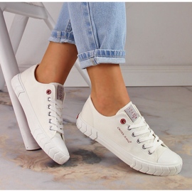 Cross Jeans LL2R4052C vita låga sneakers med snörning 1