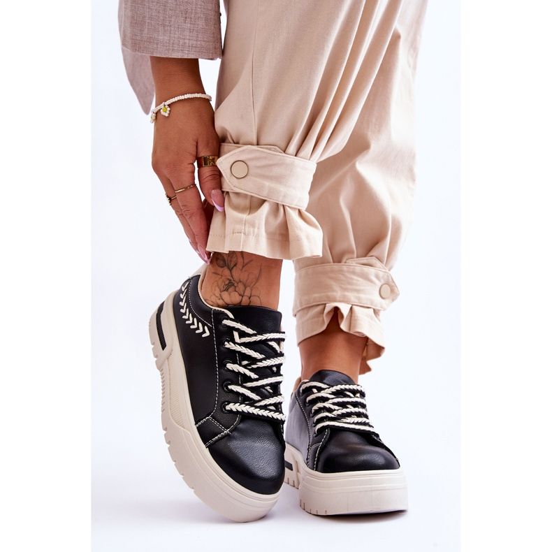 FG2 Bekväma damsportskor på plattformen Svart och beige Devan 1