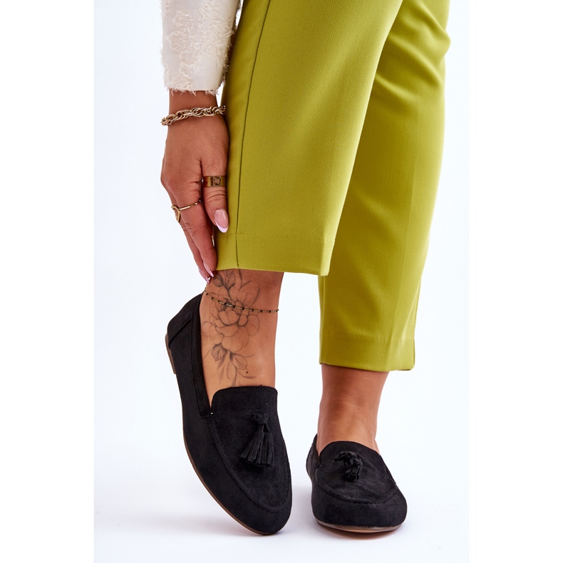 FB1 Klassiska loafers i mocka med tofsar Svart Averil 1