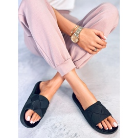 PA1 Lottner Svarta gummirutschbanor 1