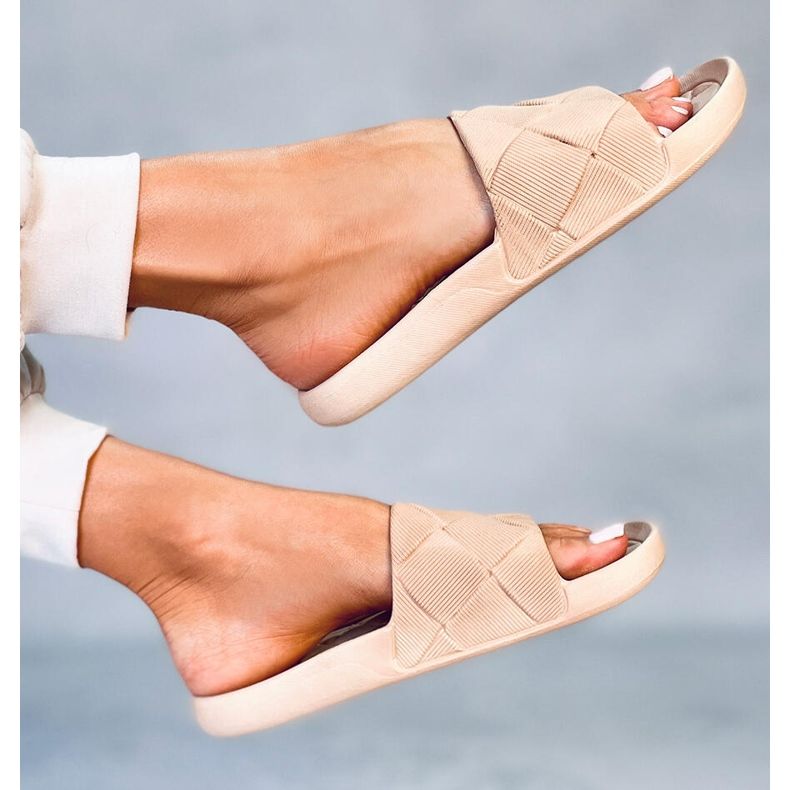 PA1 Lottner Kaki Gummi Slides beige 1