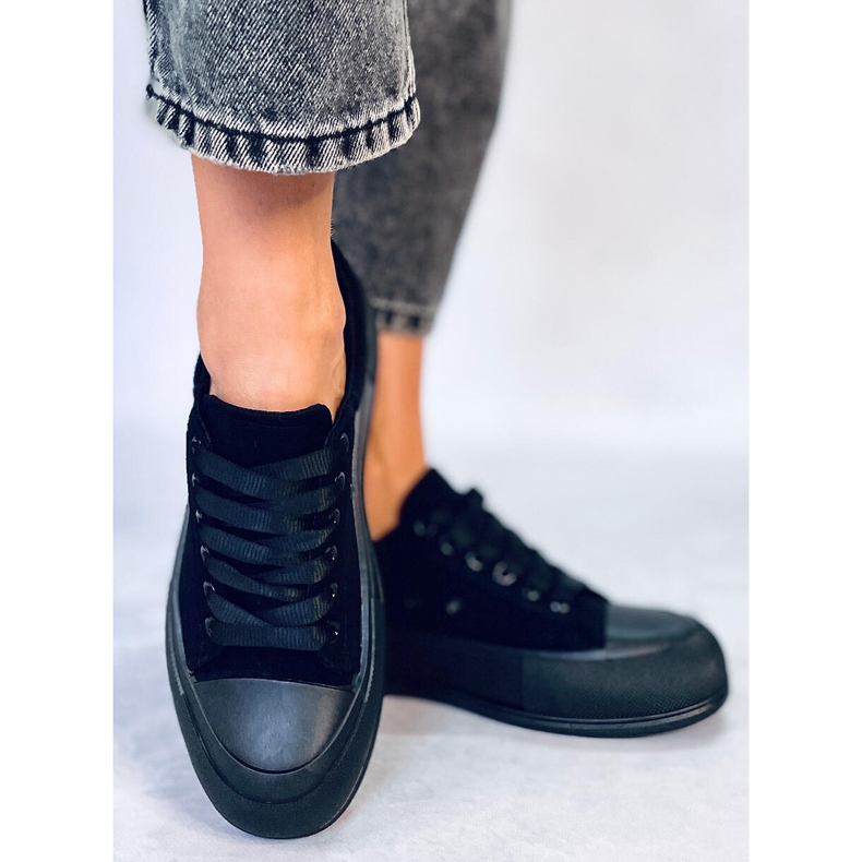 Sneakers från Takao Allblack svart 1