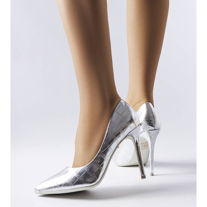 PA1 Silvernålar dekorerade med Raison-prägling 1