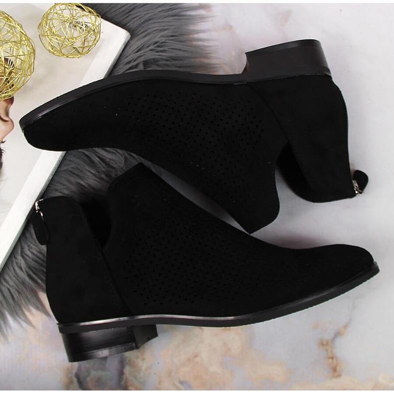 Vinceza genombrutna fjäderstövlar i svart mocka 1