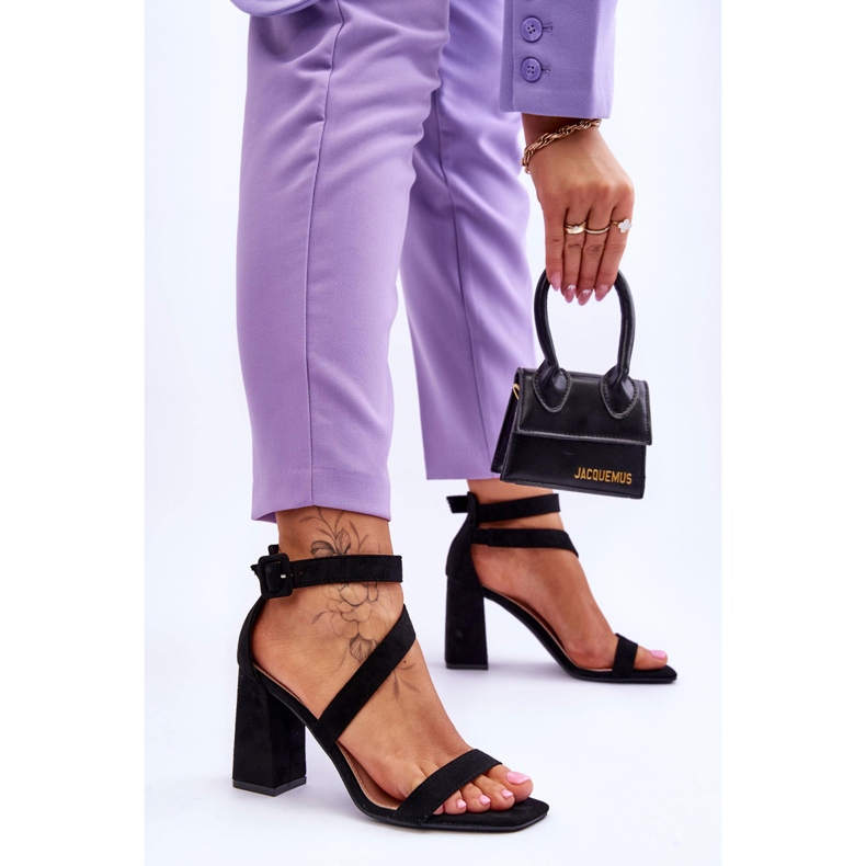 FB2 Damsandaler med hög klack i mocka, svarta banor 2