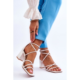 FJ1 Läder Fashionabla damsandaler med klack Vita Primma 2