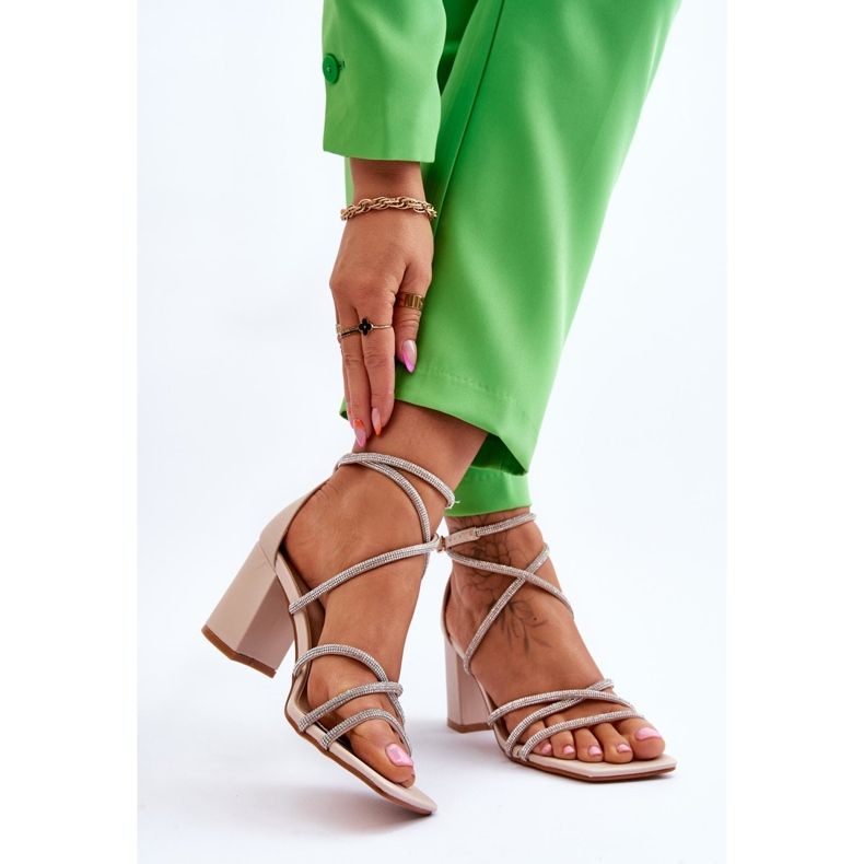 FJ1 Kvinnors lädersandaler med Cubic Zirconia klackar Beige Liviano brun 2