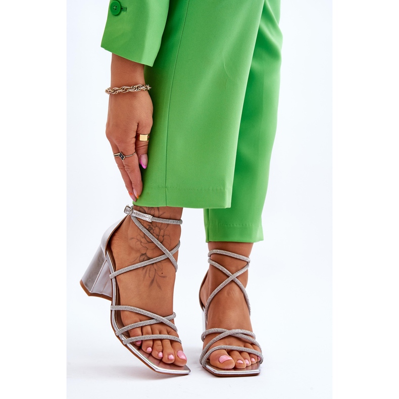 FJ1 Kvinnors lädersandaler med Cubic Zirconia Silver Klackar Liviano silver- 1