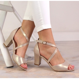 Eleganta damsandaler i satin guld på stolpen Sergio Leone SK862 gyllene 1