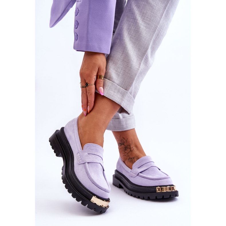 FJ1 Klassiska Loafers i mocka med lila Monaro-utsmyckning purpur 2