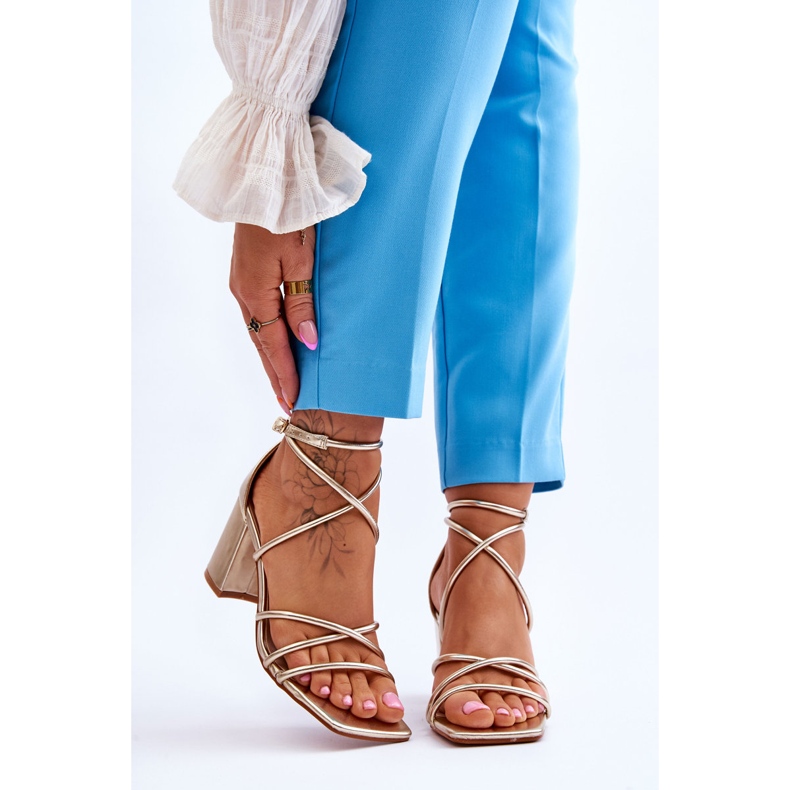 FJ1 Läder Fashionabla damsandaler Guld Primma höga klackar gyllene 1