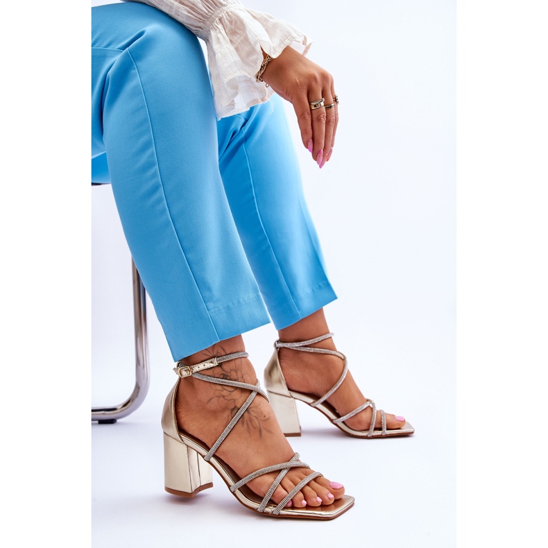 FJ1 Kvinnors lädersandaler med Zirconia guldklackar Liviano gyllene 1