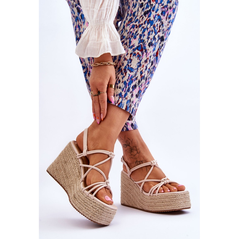 Nessia Fashionabla sandaler med flätad beige brun 2