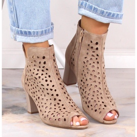 Kvinnors vårbeige genombrutna stövlar på stolpen Jezzi 1